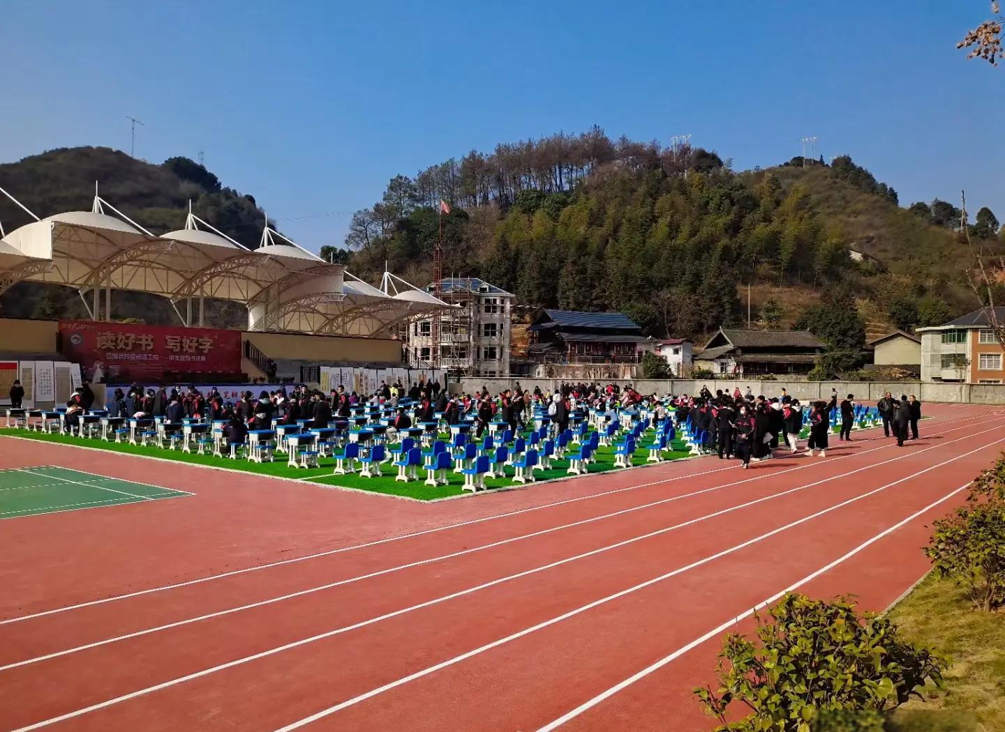 东营市硅PU塑胶跑道材料 - 方案